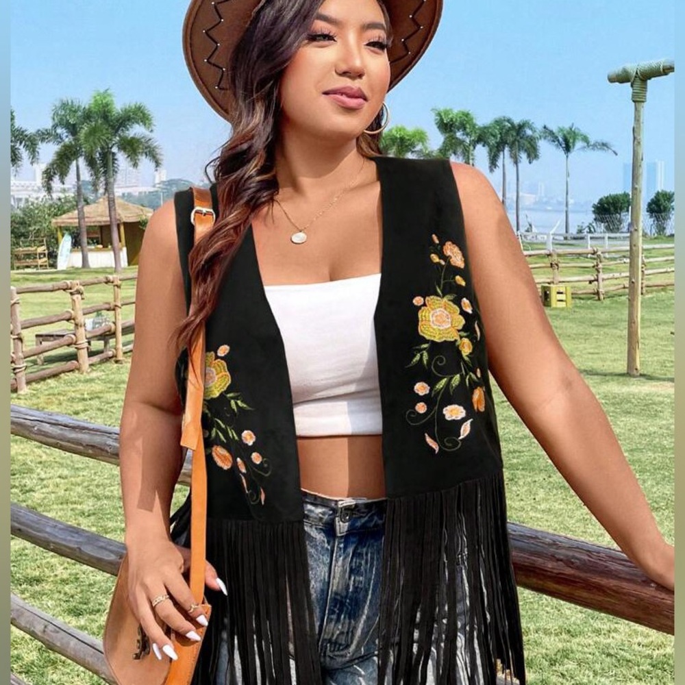 SHEIN Curve Black Flower Embroidery Fringe Hem Vest Size 2X